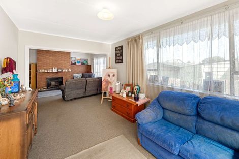 Photo of property in 32 Manuka Street, Castlecliff, Whanganui, 4501