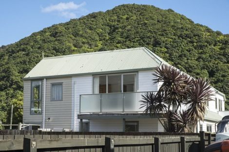 Photo of property in 2 Marina Drive, Waikawa, Picton, 7220