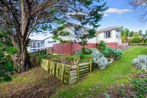 Photo of property in 1 Banyan Drive, Totara Heights, Auckland, 2105