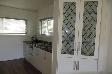 Photo of property in 2/23 Toroa Street, Torbay, Auckland, 0630