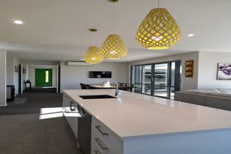 Photo of property in 52 Highlands Drive, Waipawa, 4210