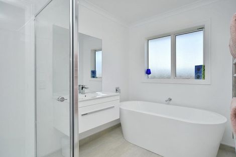 Photo of property in 3 Mcquillan Avenue, Woodend, 7610