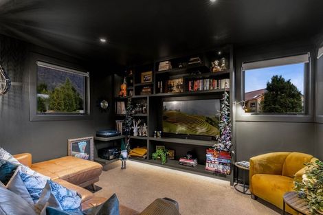 Photo of property in 18 Glenfiddich Road, Jacks Point, Queenstown, 9371