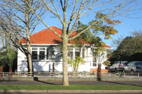 Photo of property in 19 Nixon Street, Hamilton East, Hamilton, 3216