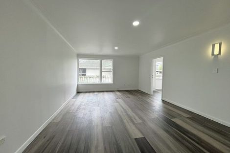 Photo of property in 28 Swanson Road, Henderson, Auckland, 0610