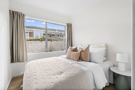 Photo of property in 1/1a Margaret Place, Milford, Auckland, 0620