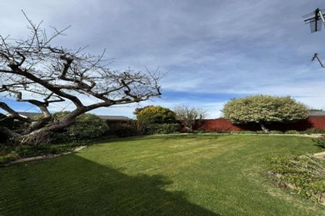 Photo of property in 17 Beeston Place, Redwood, Christchurch, 8051