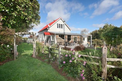 Photo of property in 6 Edwards Street, Kimbolton, Feilding, 4777