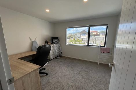 Photo of property in 4/60 Highland Drive, Highland Park, Auckland, 2010