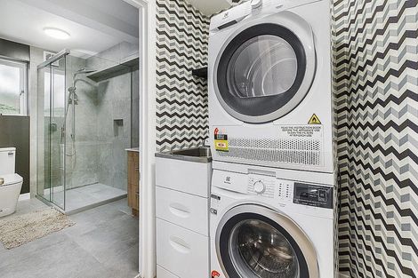 Photo of property in 7 Wesley Road, Kelburn, Wellington, 6012