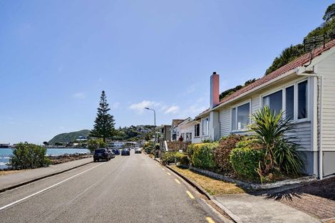Photo of property in 32 Moana Road, Plimmerton, Porirua, 5026