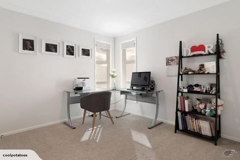 Photo of property in 4 Omapere Lane, Pyes Pa, Tauranga, 3112