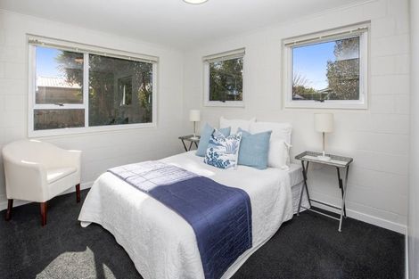 Photo of property in 8a Rosedale Place, Avonhead, Christchurch, 8042