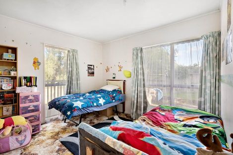 Photo of property in 1/35a Coniston Avenue, Te Atatu South, Auckland, 0610