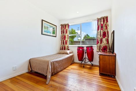 Photo of property in 49 Neal Avenue, Glenfield, Auckland, 0629