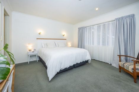 Photo of property in 12 Hastings Place, Hamilton Lake, Hamilton, 3204