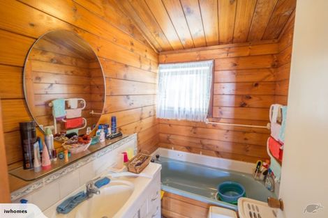 Photo of property in 20 Hedge Row, Sunnyhills, Auckland, 2010