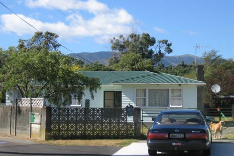 Photo of property in 13 Waimarama Grove, Birchville, Upper Hutt, 5018