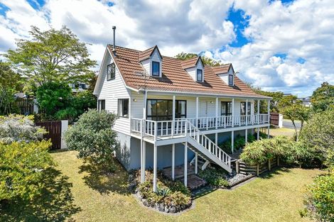 Photo of property in 2 Paulownia Place, Totara Heights, Auckland, 2105