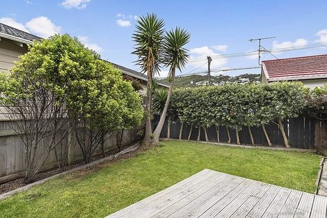 Photo of property in 2 Resolution Street, Lyall Bay, Wellington, 6022