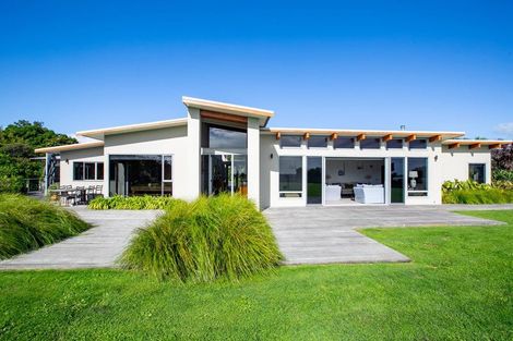 Photo of property in 296 Plymouth Road, Koru, New Plymouth, 4374