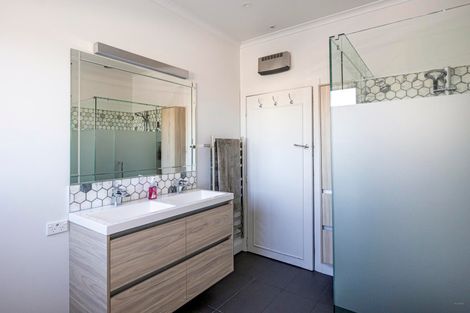 Photo of property in 50 Trafalgar Street, Maori Hill, Timaru, 7910