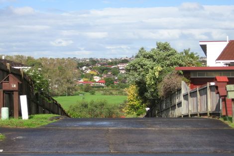 Photo of property in 17 Regia Close, Half Moon Bay, Auckland, 2012