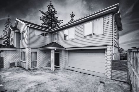 Photo of property in 45 Bordeaux Parade, Te Atatu South, Auckland, 0610