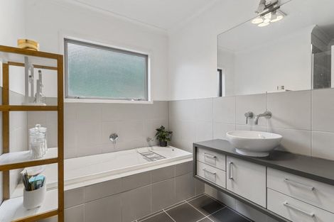 Photo of property in 73 Waldorf Crescent, Orewa, 0931