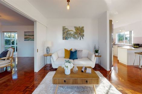 Photo of property in 78 Lagoon Way, West Harbour, Auckland, 0618