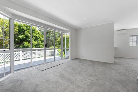 Photo of property in 2/2 Napoleon Avenue, Milford, Auckland, 0620