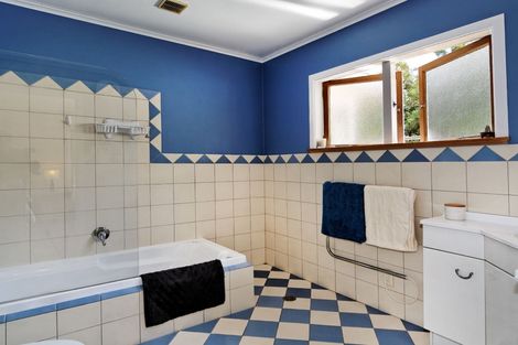 Photo of property in 235a Titirangi Road, Titirangi, Auckland, 0604