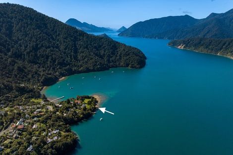 Photo of property in 25 Kamahi Road, Tennyson Inlet, Rai Valley, 7195