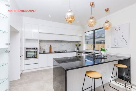 Photo of property in 13 Konoba Avenue, Kumeu, 0810