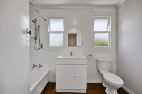 Photo of property in 1/9 Tarahua Road, Vogeltown, New Plymouth, 4310