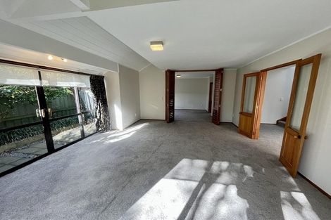 Photo of property in 20a Otakau Road, Milford, Auckland, 0620