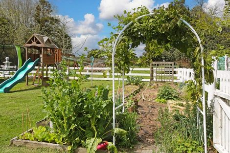 Photo of property in 145 Kidd Road, Waiuku, 2682