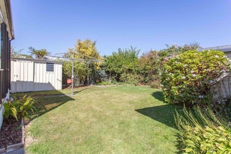 Photo of property in 15 Emlyn Place, Avondale, Christchurch, 8061