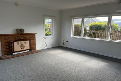 Photo of property in 1/5 Stratford Avenue, Milford, Auckland, 0620