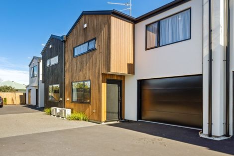 Photo of property in 4/28 Deloraine Street, Somerfield, Christchurch, 8024