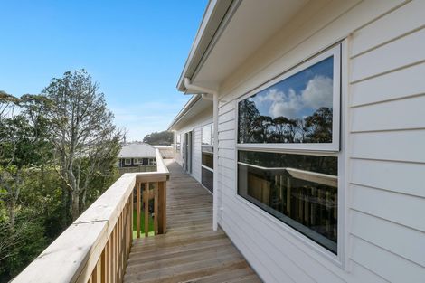Photo of property in 54 Ainslee Street, Highlands Park, New Plymouth, 4312