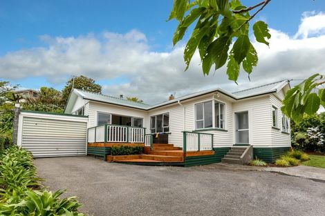 Photo of property in 41 Queens Road, Glen Avon, New Plymouth, 4312