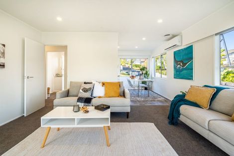 Photo of property in 1/34c Sunnynook Road, Sunnynook, Auckland, 0620