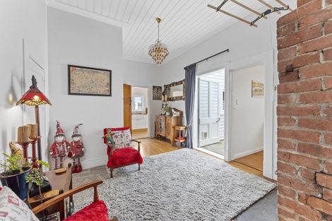 Photo of property in 55 Vivian Street, New Plymouth, 4310