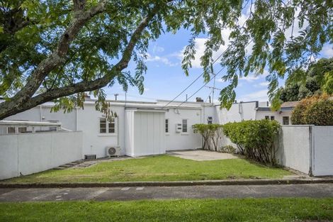Photo of property in 2/27 Calliope Road, Devonport, Auckland, 0624