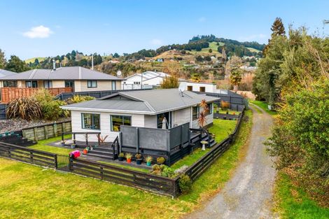 Photo of property in 15 Taumarunui Street, Taumarunui, 3920