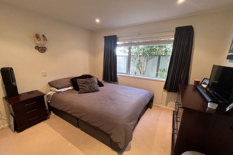 Photo of property in 4 Marina View, Paremata, Porirua, 5026