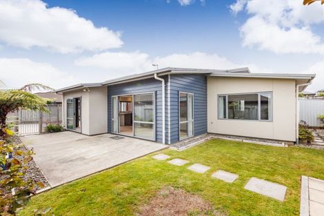 Photo of property in 3a Angelina Way, Kelvin Grove, Palmerston North, 4414