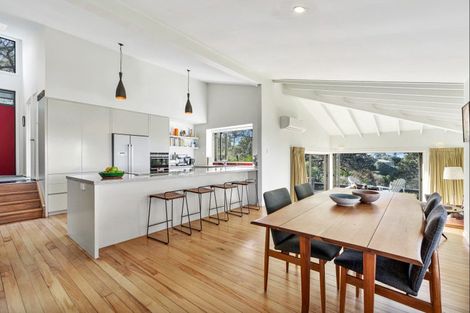 Photo of property in 7 Kyle Street, Leigh, 0985