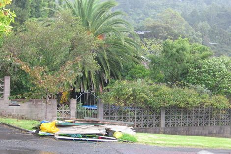 Photo of property in 217 Woodlands Park Road, Titirangi, Auckland, 0604